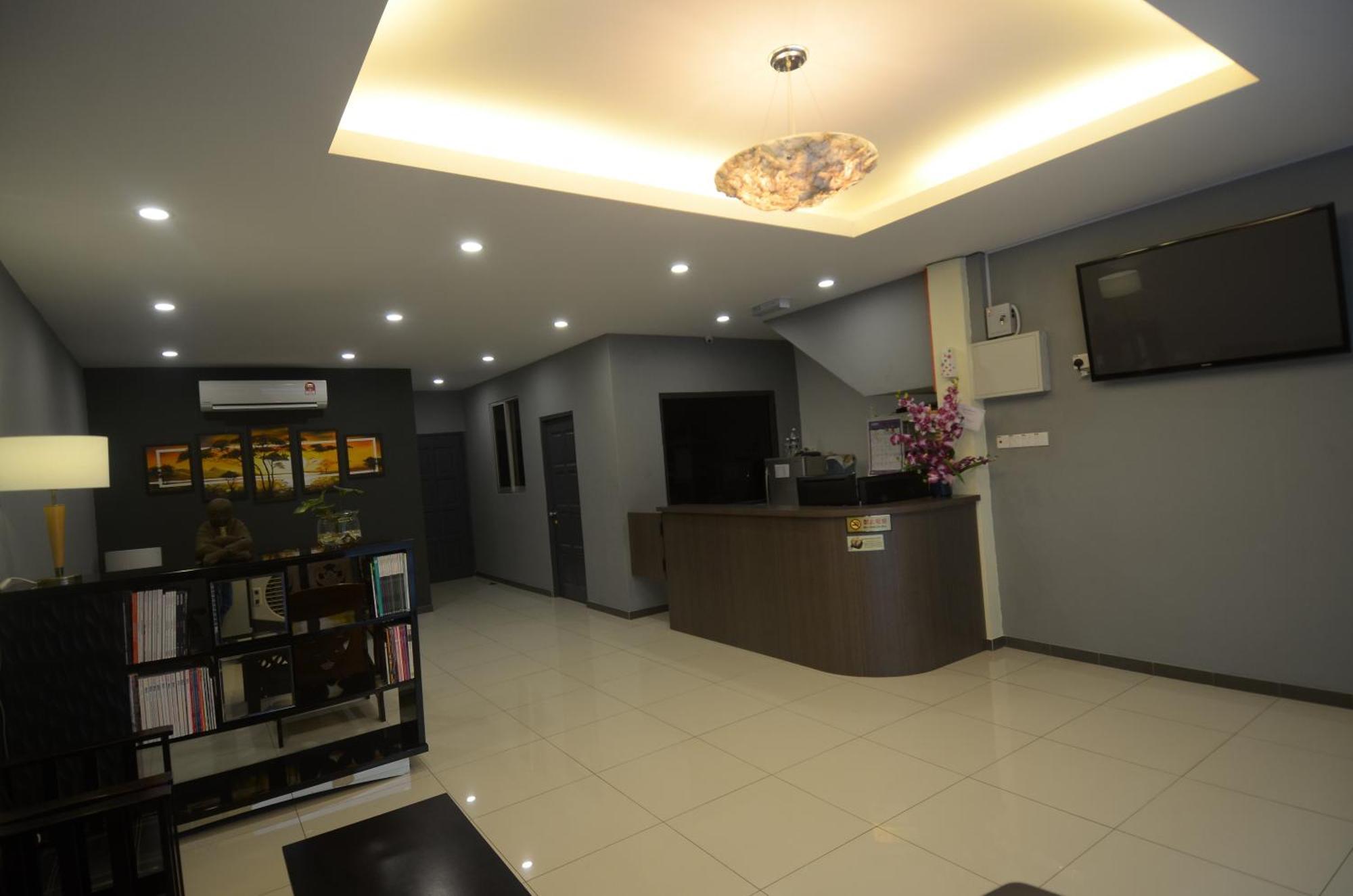 Kuok Pin Hotel Кучинг Экстерьер фото